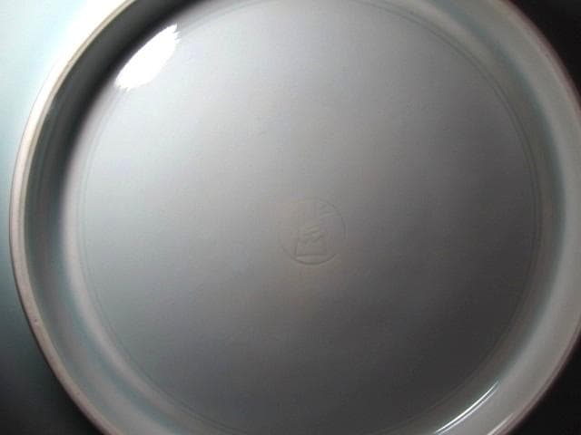 ★　塚本快示　(快山)　青白磁涛文皿　目をひく一品です★x507