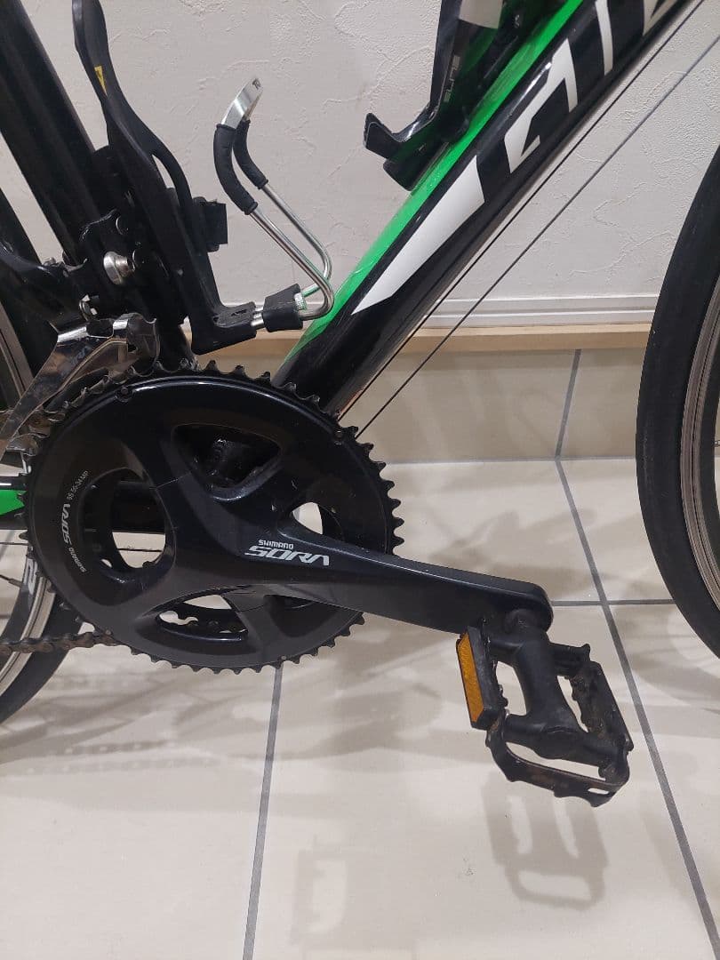 GIANT 「ジャイアント」 CONTEND ロードバイク アルミ　空気入れ