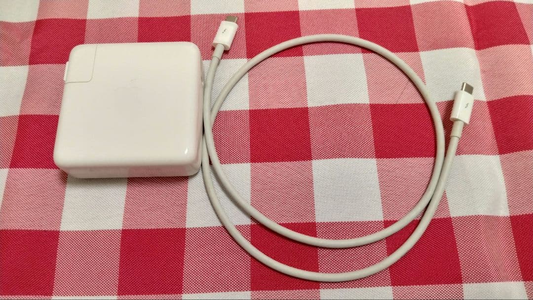 MacBook本体 MacBook Pro 16inch 8C i9 1TB 32GB