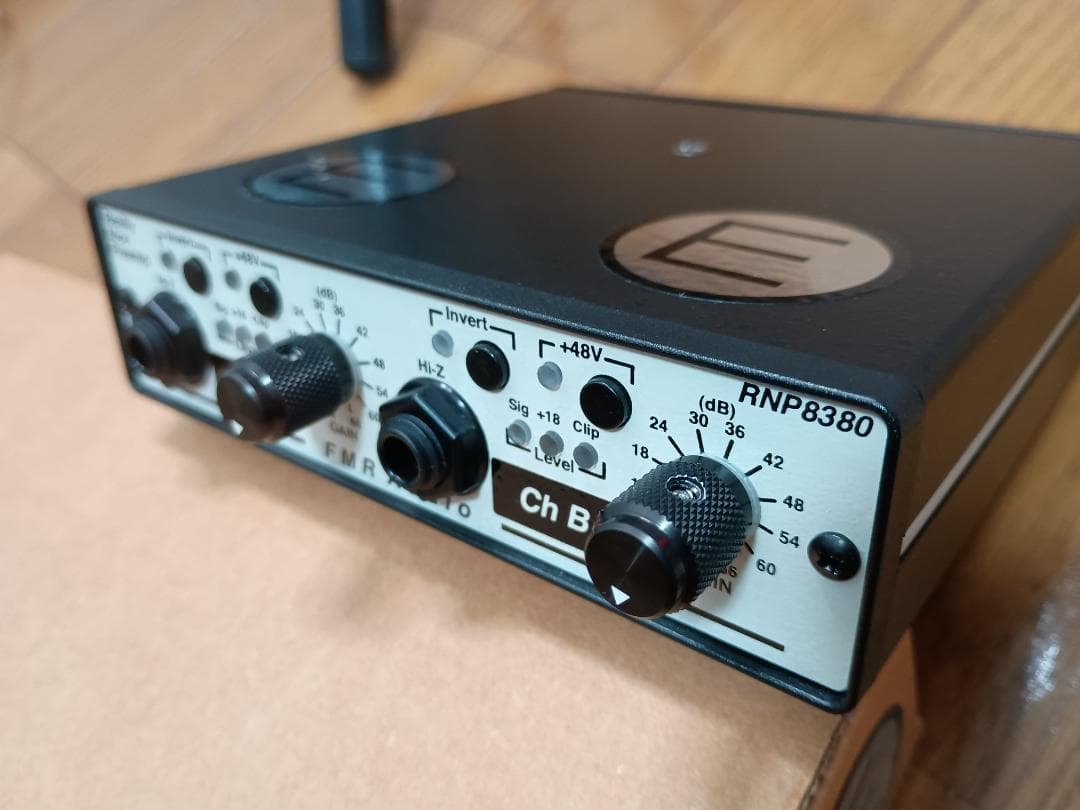 FMR Audio RNP8380 （EE）高級ステレオマイクプリアンプ