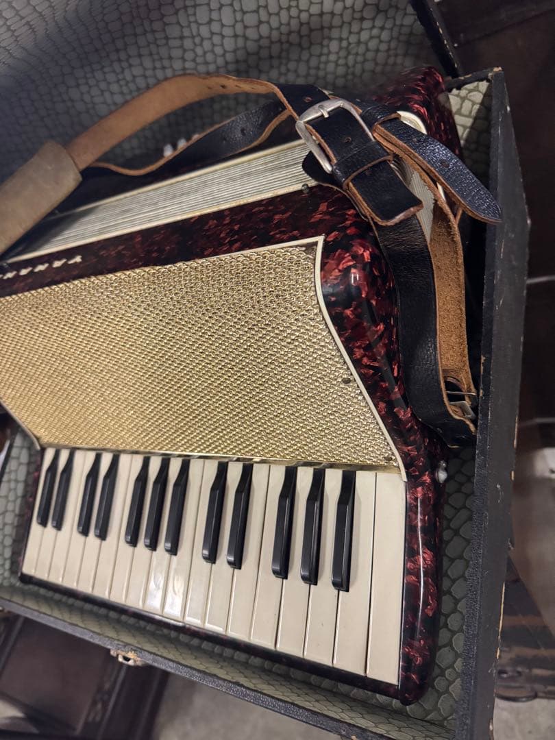 Yamaha アコーディオン 30鍵 赤黒