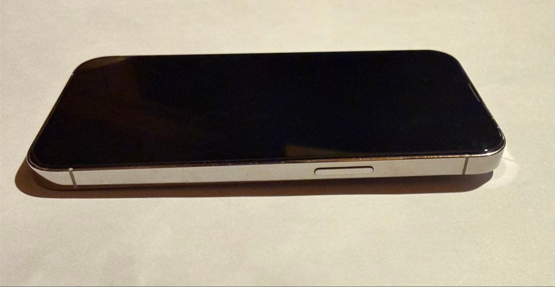 iPhone 13 Pro 512GBシルバー本体 Lightningケーブル付