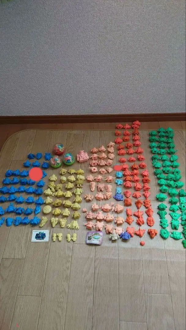 機動戦士ガンダム　ガン消しまとめ売り　約200体　パーツ有り