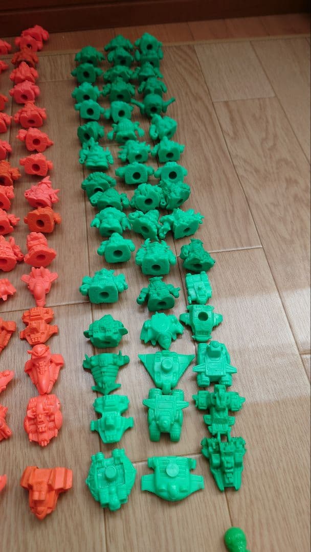 機動戦士ガンダム　ガン消しまとめ売り　約200体　パーツ有り