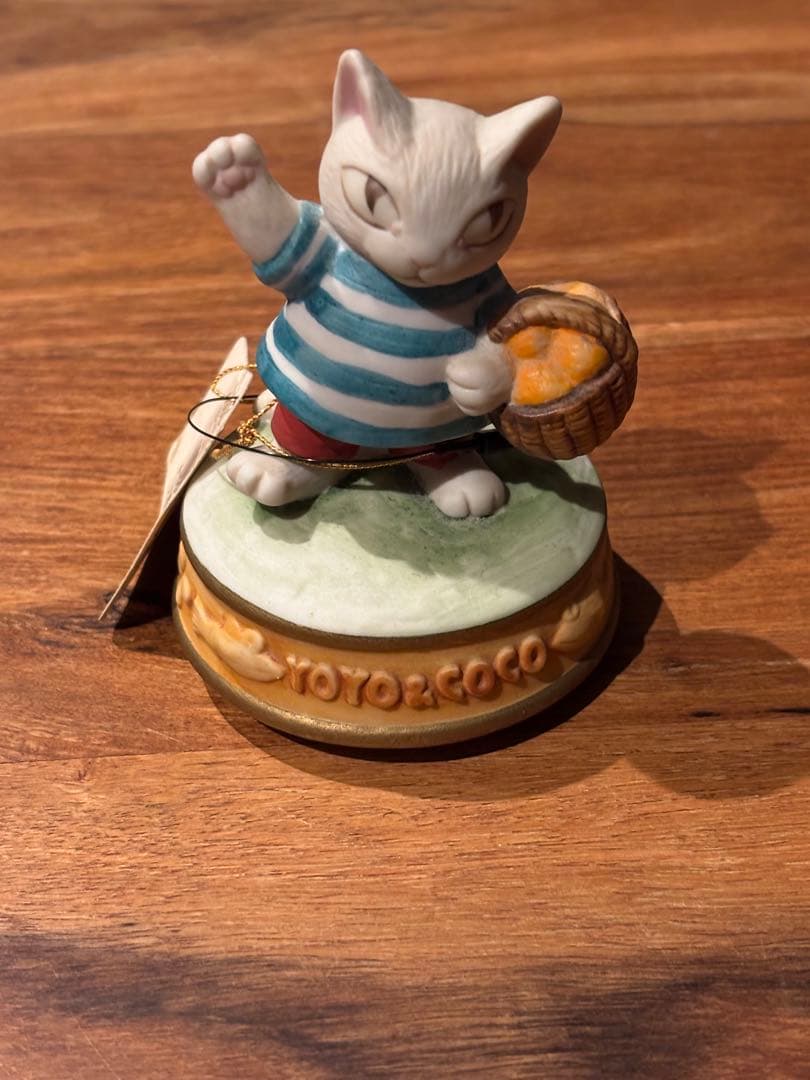 ヨーヨーの猫つまみ ココ 雨に濡れても オルゴール