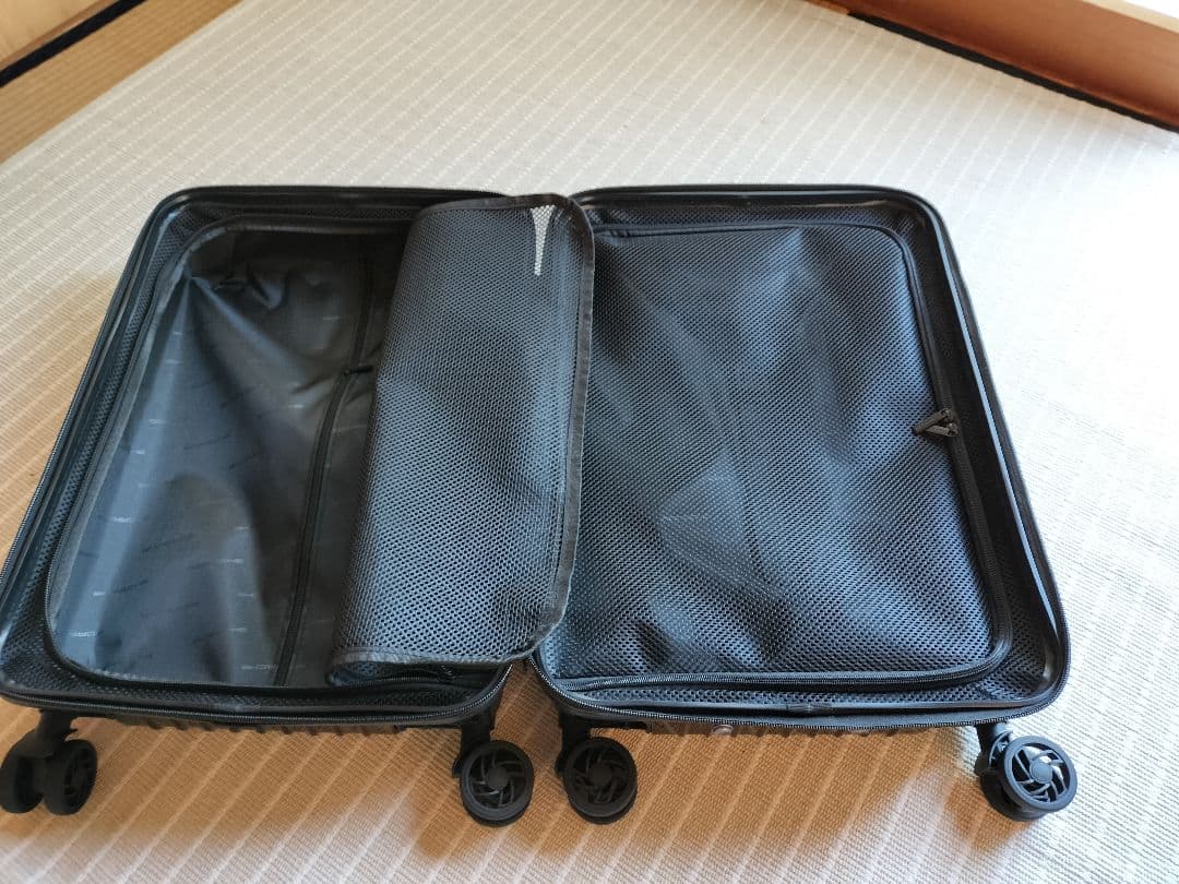 【新品未使用品】ポルシェ スーツケース TSAロック 機内持ち込み可能