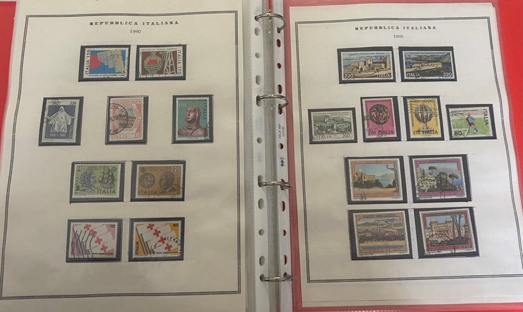 (N38) 切手コレクション イタリアの238切手