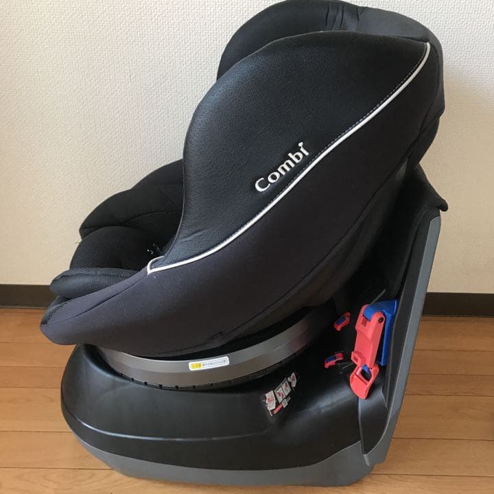 コンビ チャイルドシート　新生児エッグショック