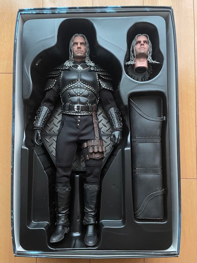 Soosootoys ウィッチャー 未塗装ヘッド付 ホットトイズ系