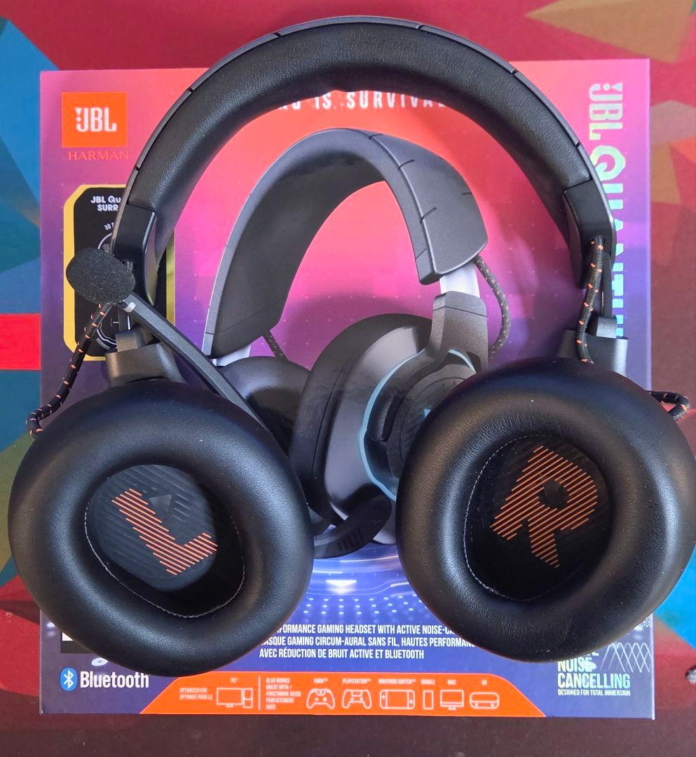 JBL Quantum 800 ゲーミングヘッドセット