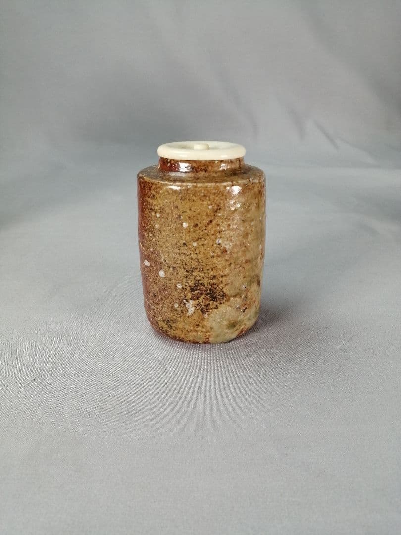 【茶事具】岐月造　信楽焼肩衝茶入　濃茶器　茶入れ252