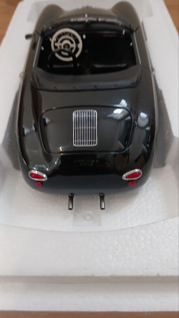 希少オートアート　1/18 ポルシェ356 スティーブ・マックィーンモデル