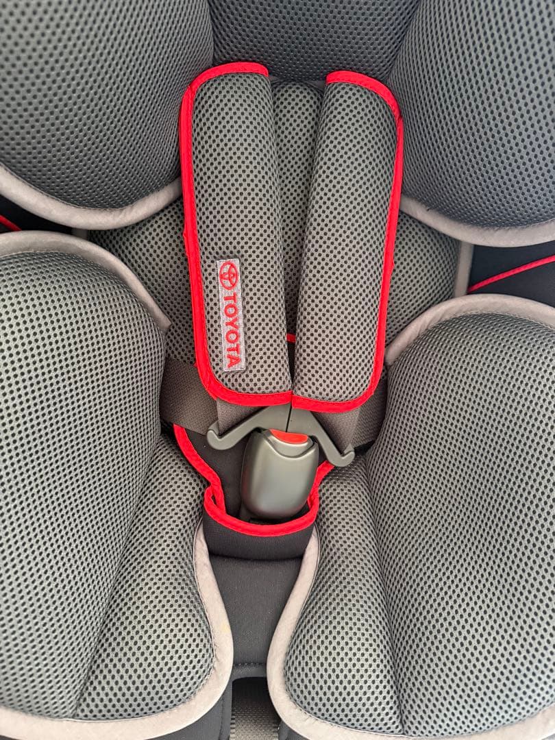 新品TOYOTA 純正 チャイルドシート 新生児　NEO　G-Child