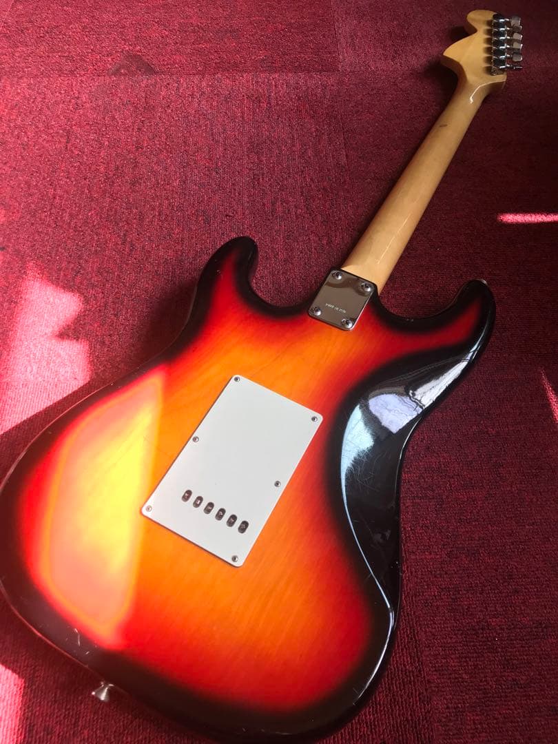 エレキギター  FOUNDER　ストラトタイプ