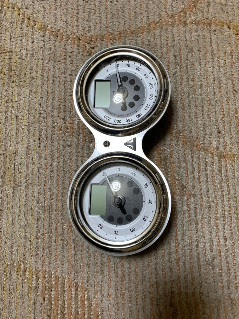 トライアフ　純正　ボンネビルT1000メタ－セット