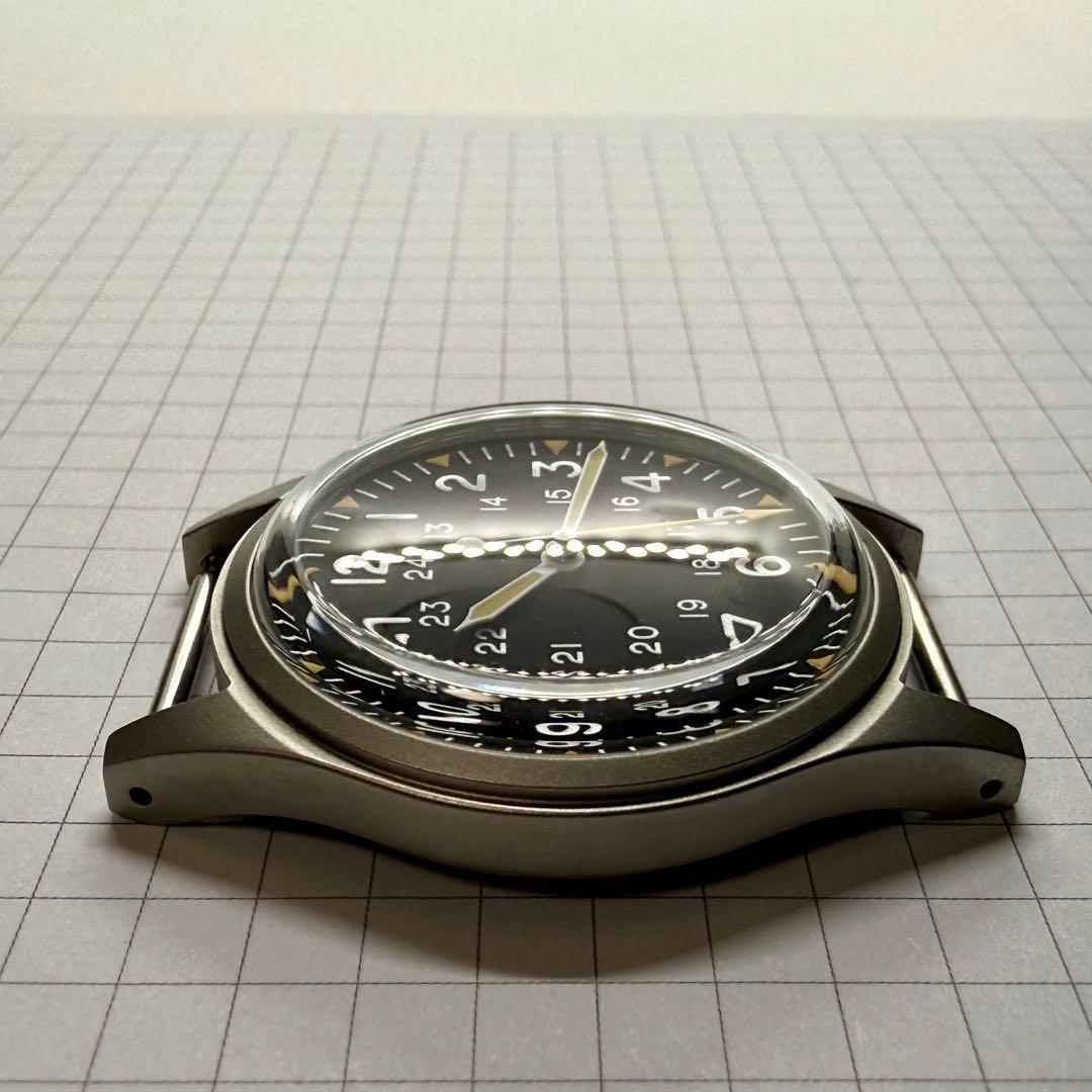 Militado ML07｜VH31スイープクォーツ搭載｜サファイアドーム風防