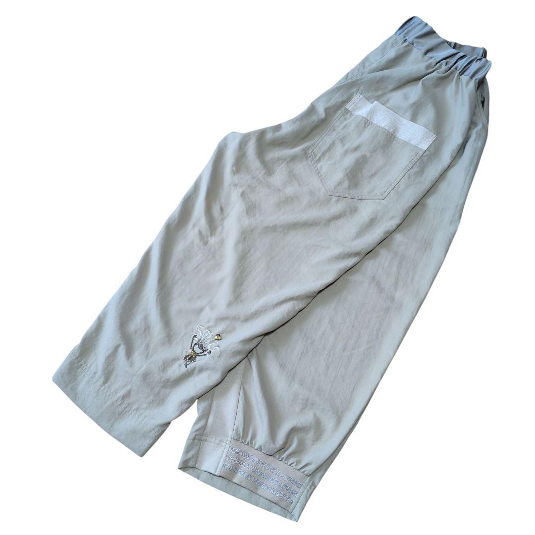 オレボレブラ♥️ぶたさんゴールドラメビジュ涼感ベージュサルエルパンツ