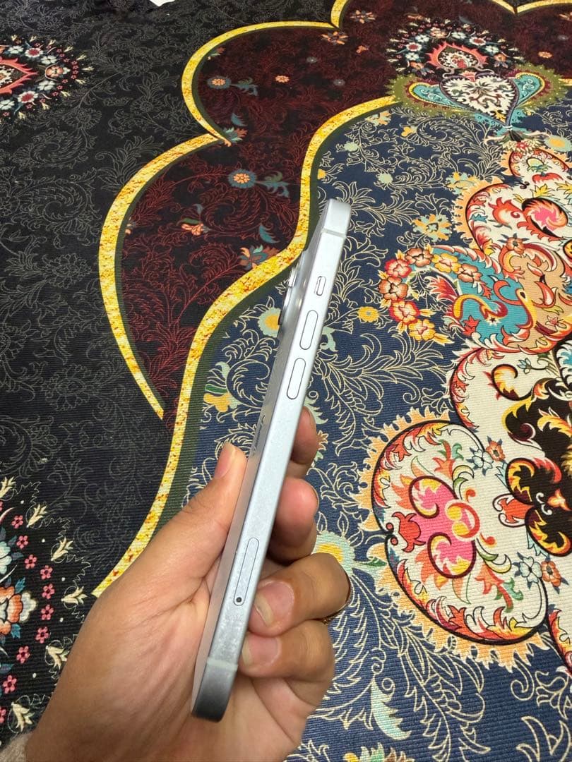 スマートフォン本体 Apple iPhone 15 -128