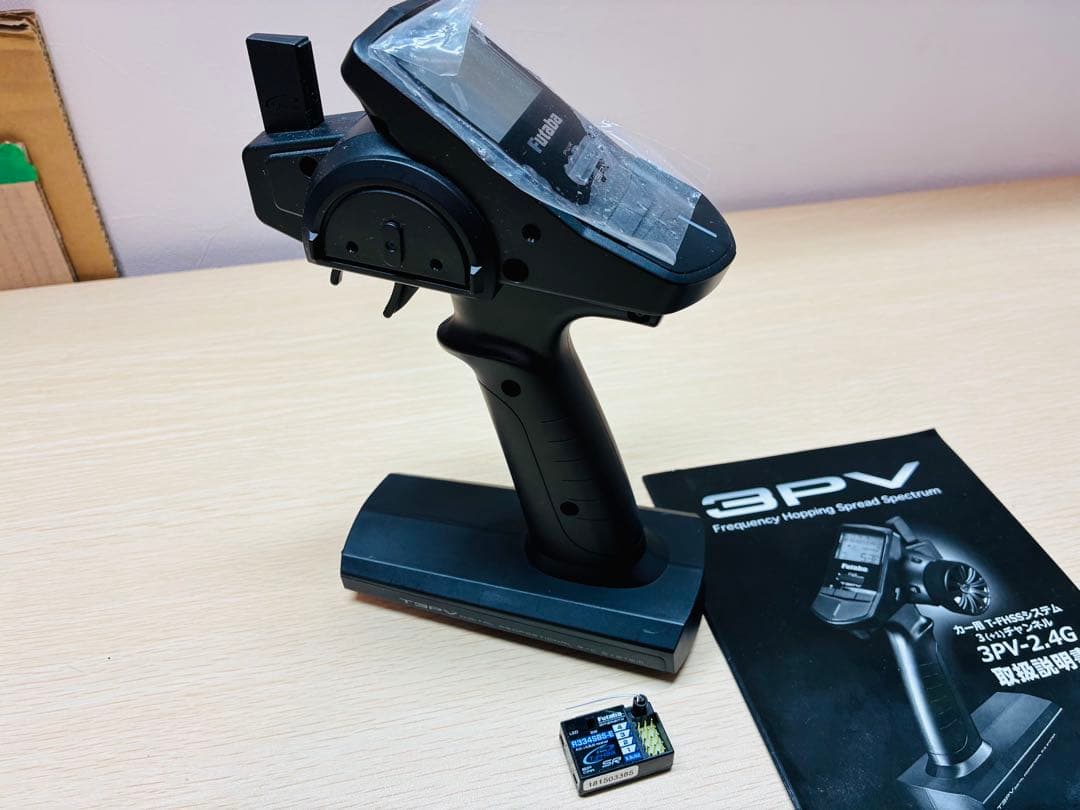 Futaba 3PV-2.4G ホビーラジコン送信機