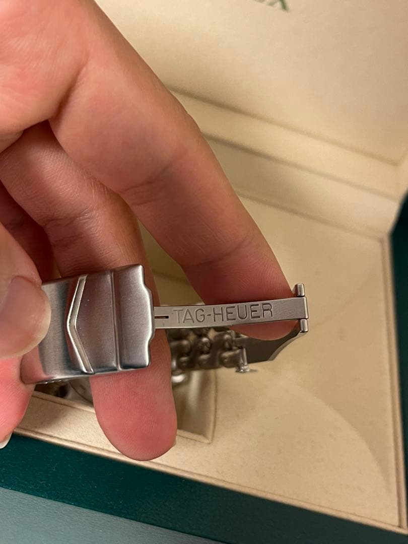 【希少】タグホイヤー セル WG111F デイト クオーツ ワインレッド 美品