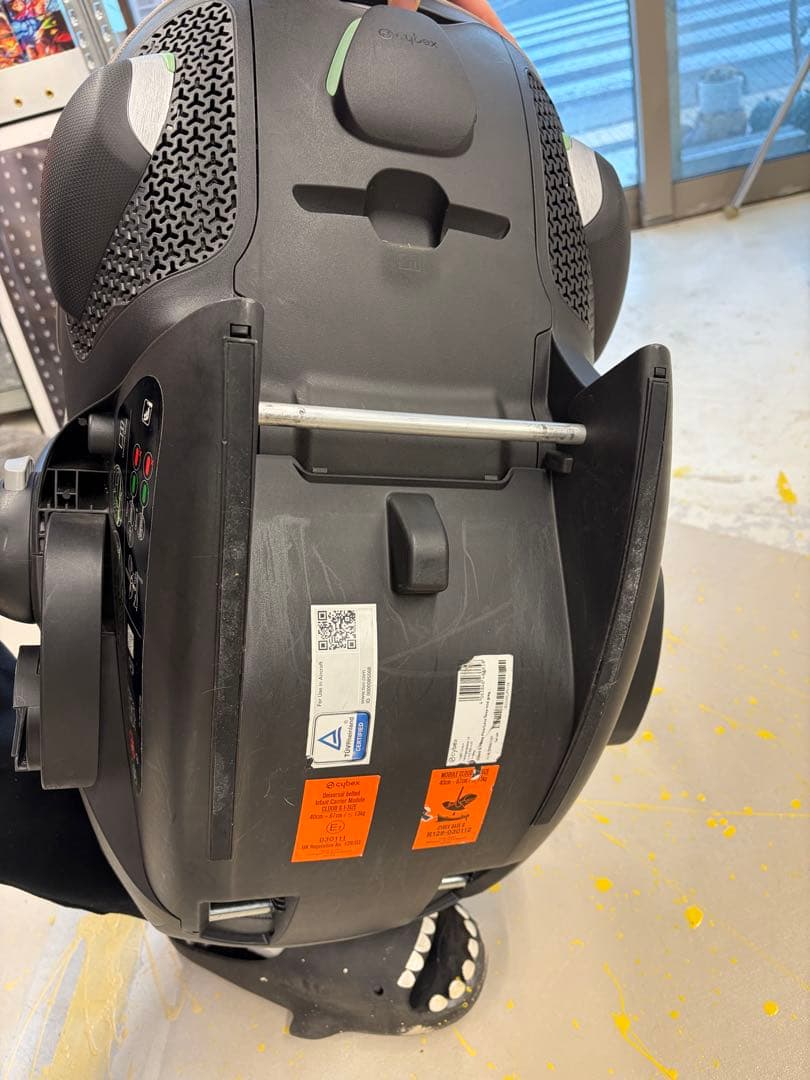 お値下げ不可CYBEXサイベックス　ベースG＆クラウドG i-sizeセット