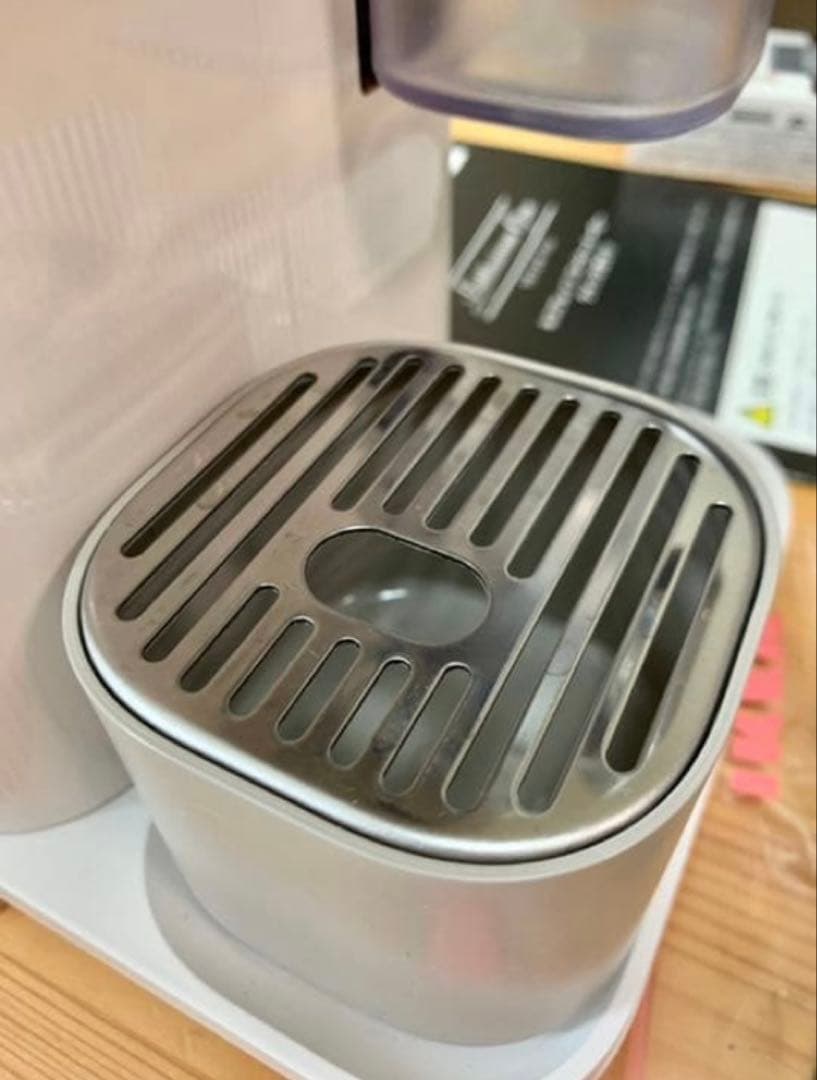 ネスプレッソ　F111 カプセル式コーヒーメーカー　ラティシマ•ワン　2021年