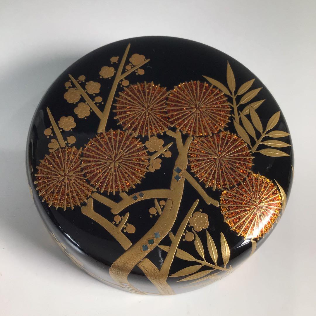 Ｎ１８７　大棗　『岡本漆専堂』『久田宗也　尋牛斎　箱書』『松竹梅蒔絵』　共箱