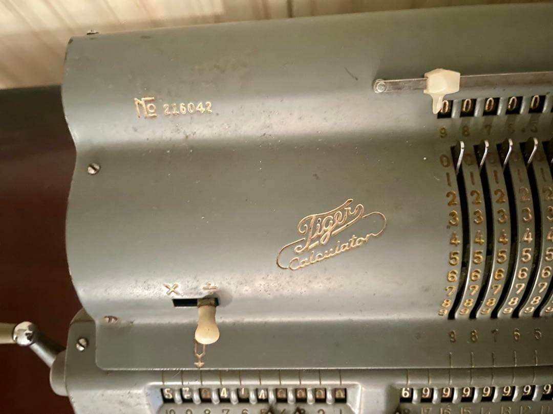 TICER タイガー 機械式計算機　アンティーク　手回し計算機