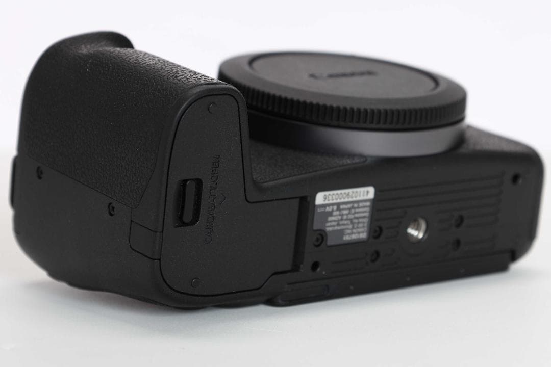 Canon EOS RP ミラーレス一眼カメラ 純正グリップ付き