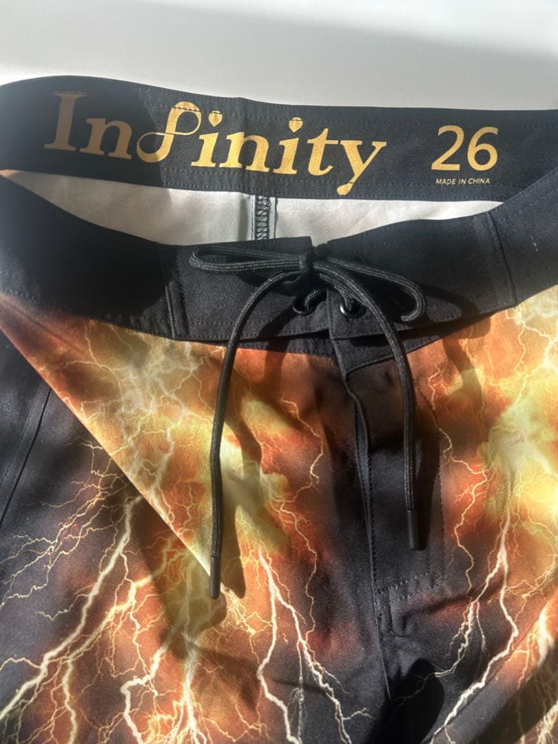 Infinity サーフパンツ　THUNDER　サイズ26
