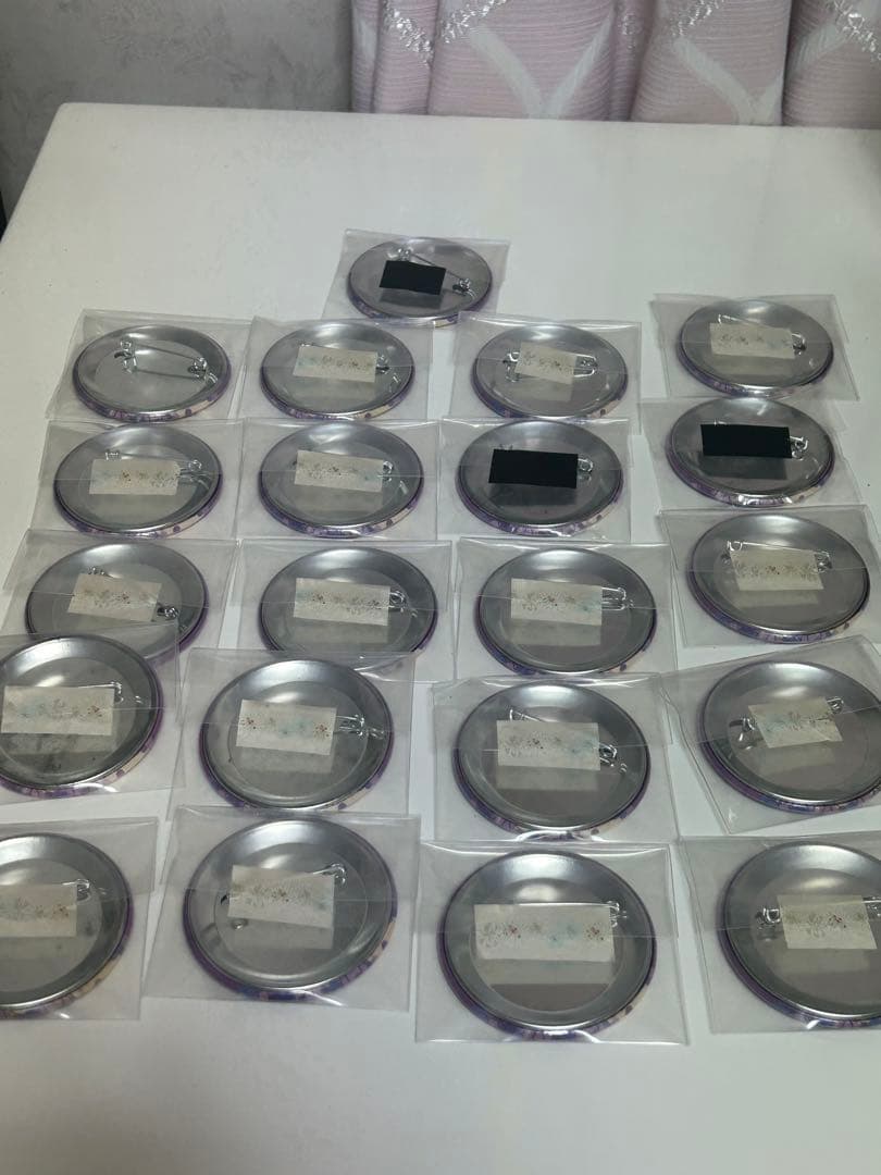 桐嶋郁弥缶バッジセット 21個