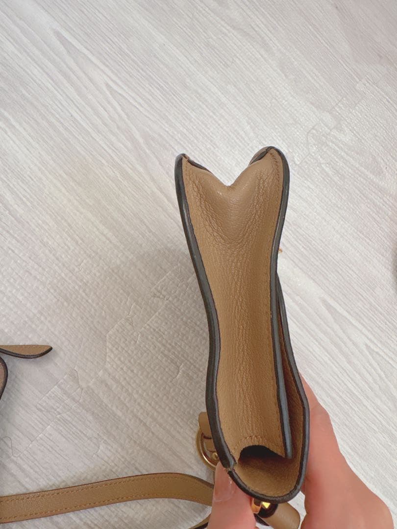 Miu Miu ベージュショルダーバッグ