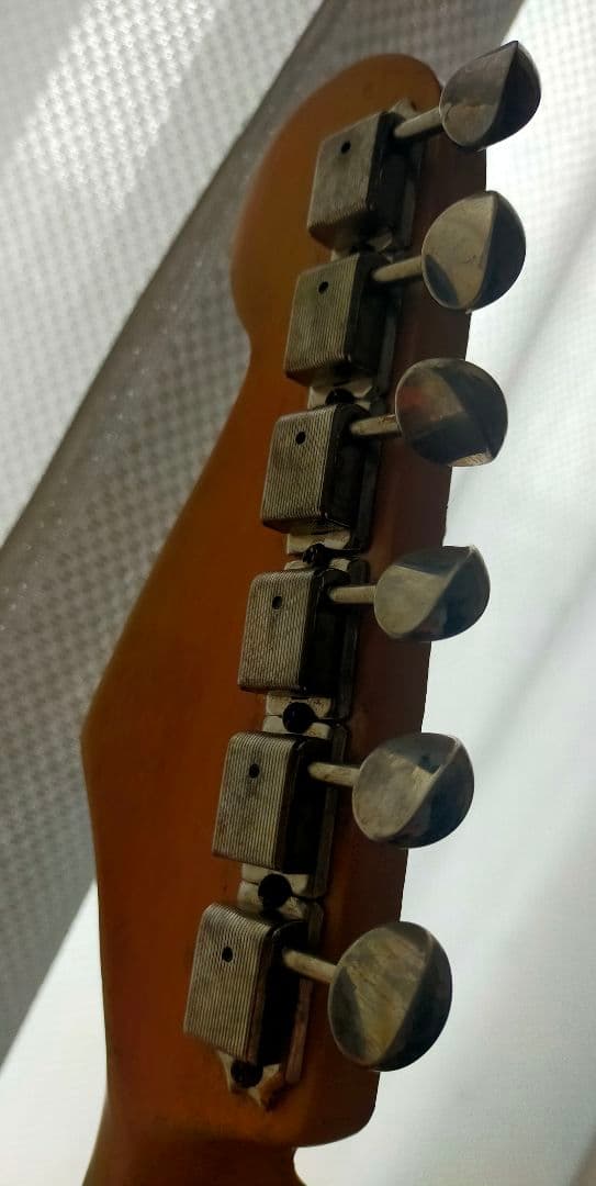 今月迄の出品【ラッカー塗装】ストラトキャスター　ビンテージ ハードレリック