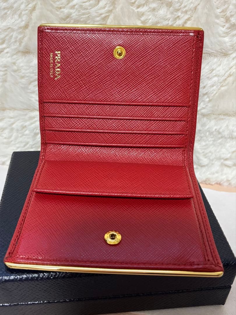 PRADA 二つ折り財布　レッド　ゴールド　1MV204 ゴールドライン