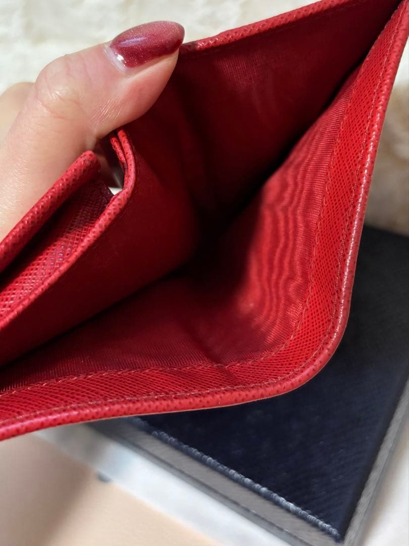 PRADA 二つ折り財布　レッド　ゴールド　1MV204 ゴールドライン