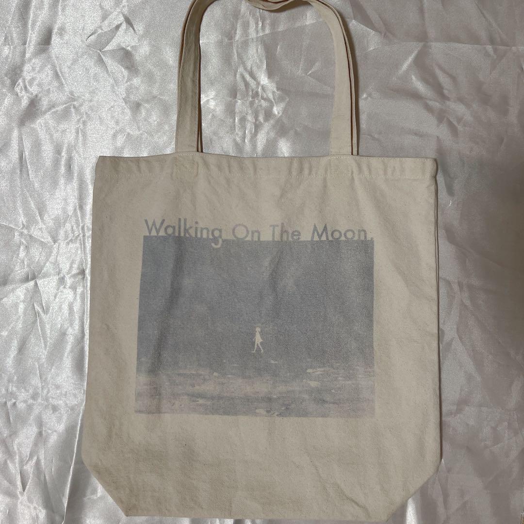 月を歩いている トートバッグ ナブナ
