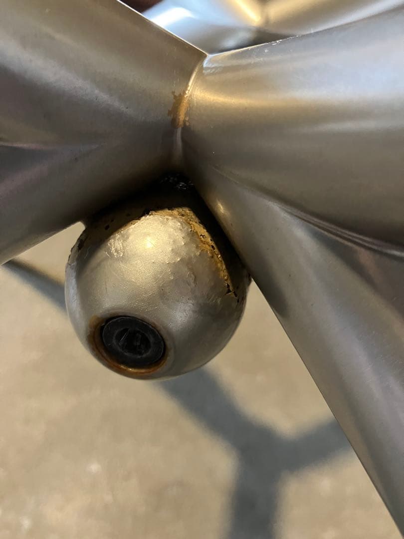 カリガリス 円形 ガラストップ テーブル