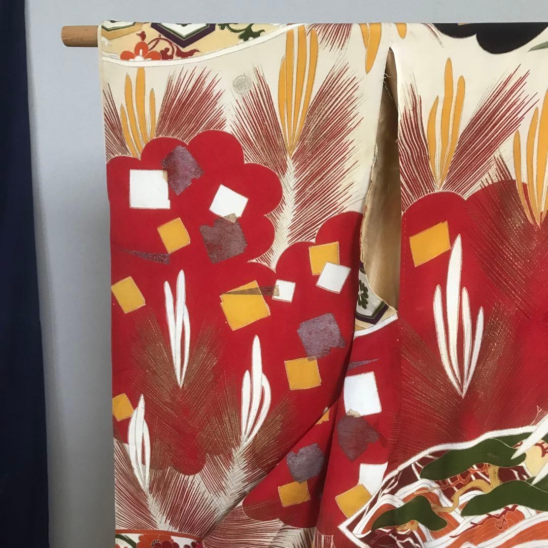 昔のアンティークな振袖