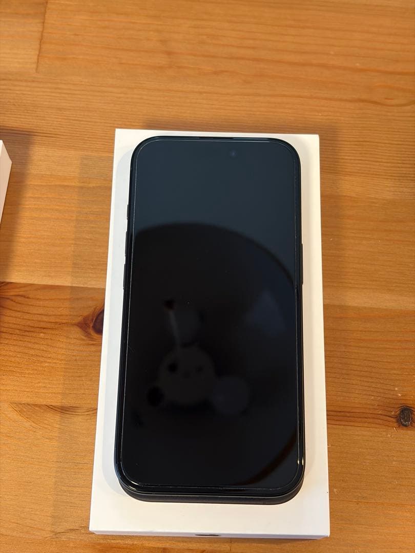 Apple iPhone 16 ブラック 本体