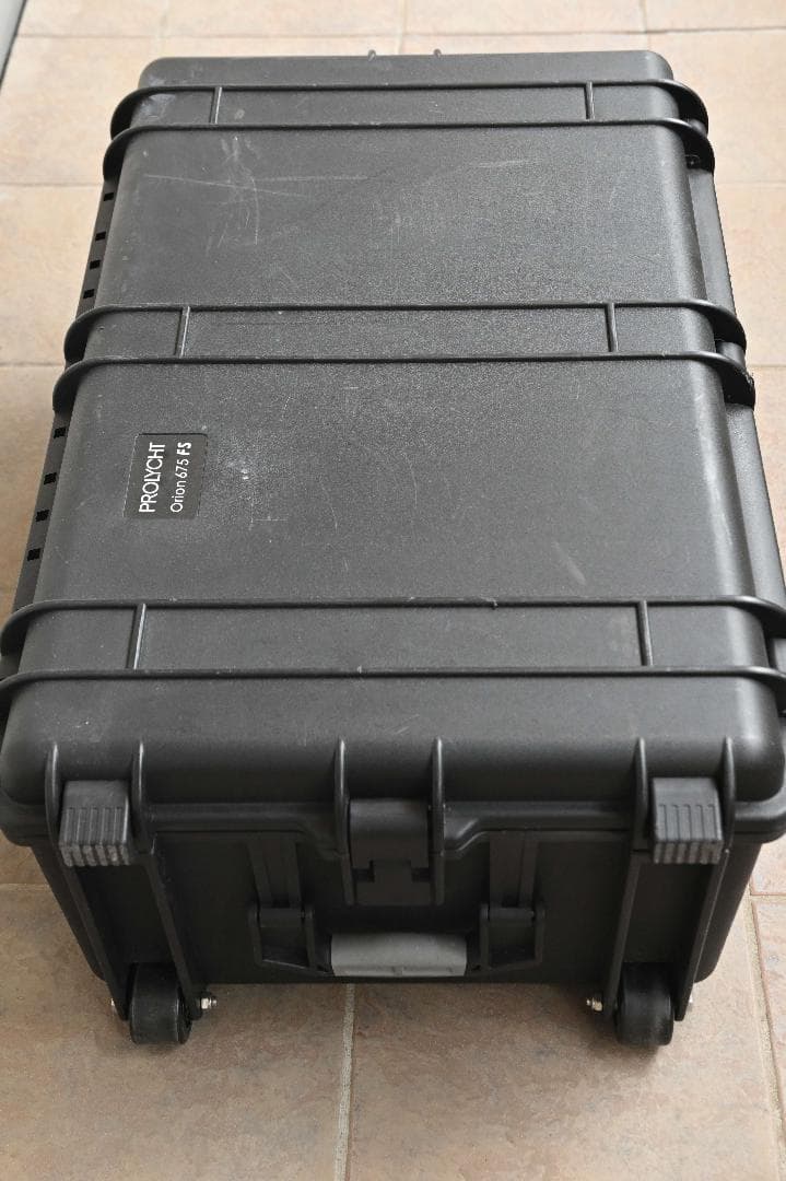 Prolycht Orion 675 FS フルスペクトルLEDライト+フレネル