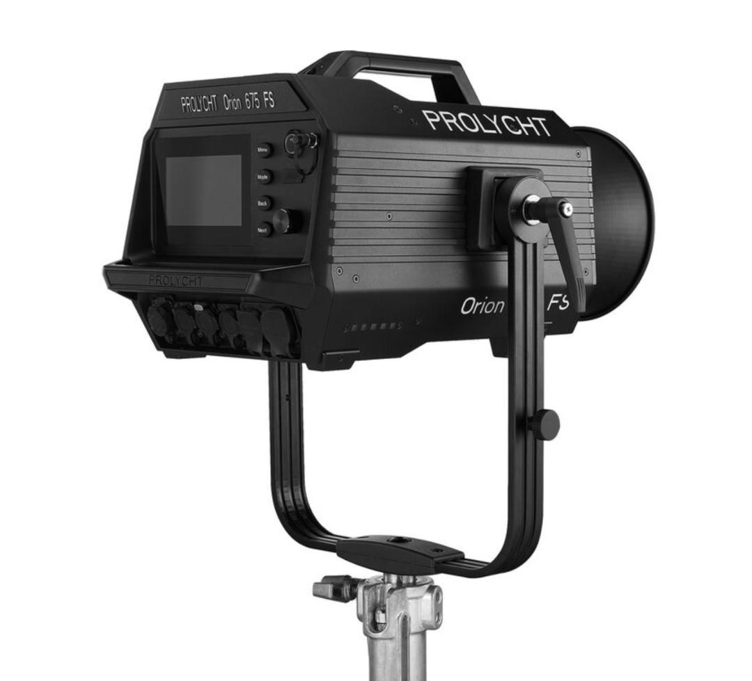 Prolycht Orion 675 FS フルスペクトルLEDライト+フレネル
