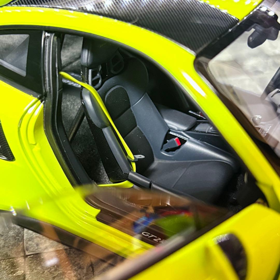 1/18 AUTOart ポルシェ 911 GT2 RS ヴァイザッハPKG