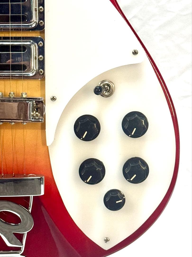 リッケンバッカー320タイプギター