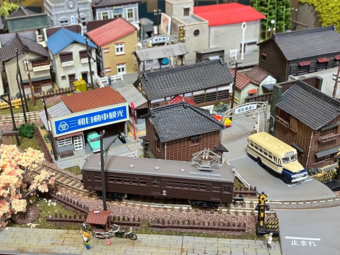 講談社　昭和の鉄道模型を作る　完成ジオラマ　オリジナル電車　パワーパック　セット