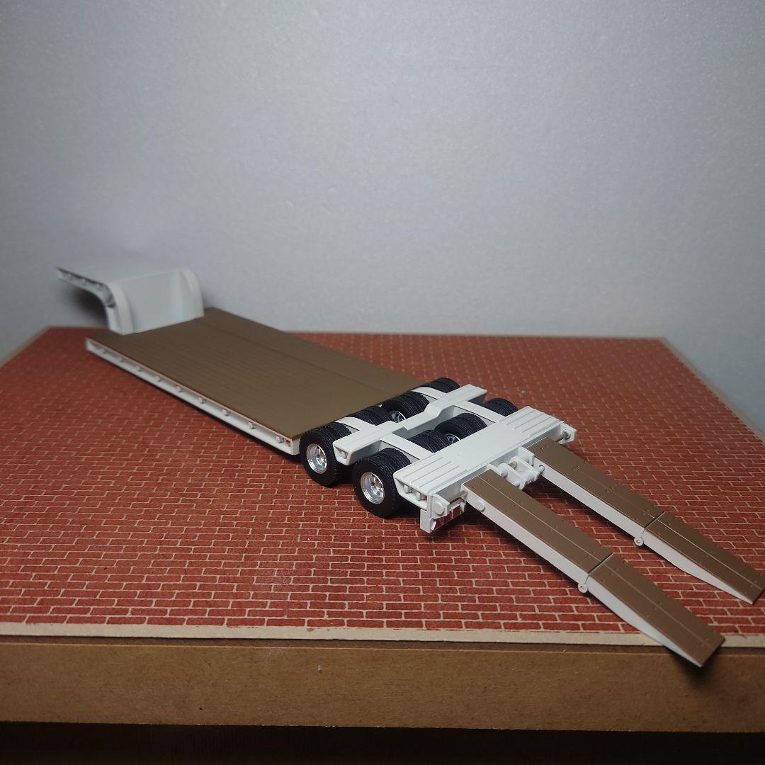 SCANIA 16輪トレーラー 自動あゆみ付(1/50) WSI トラック