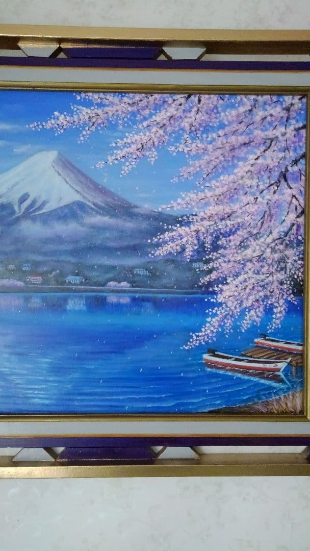 河口湖の富士と満開の桜