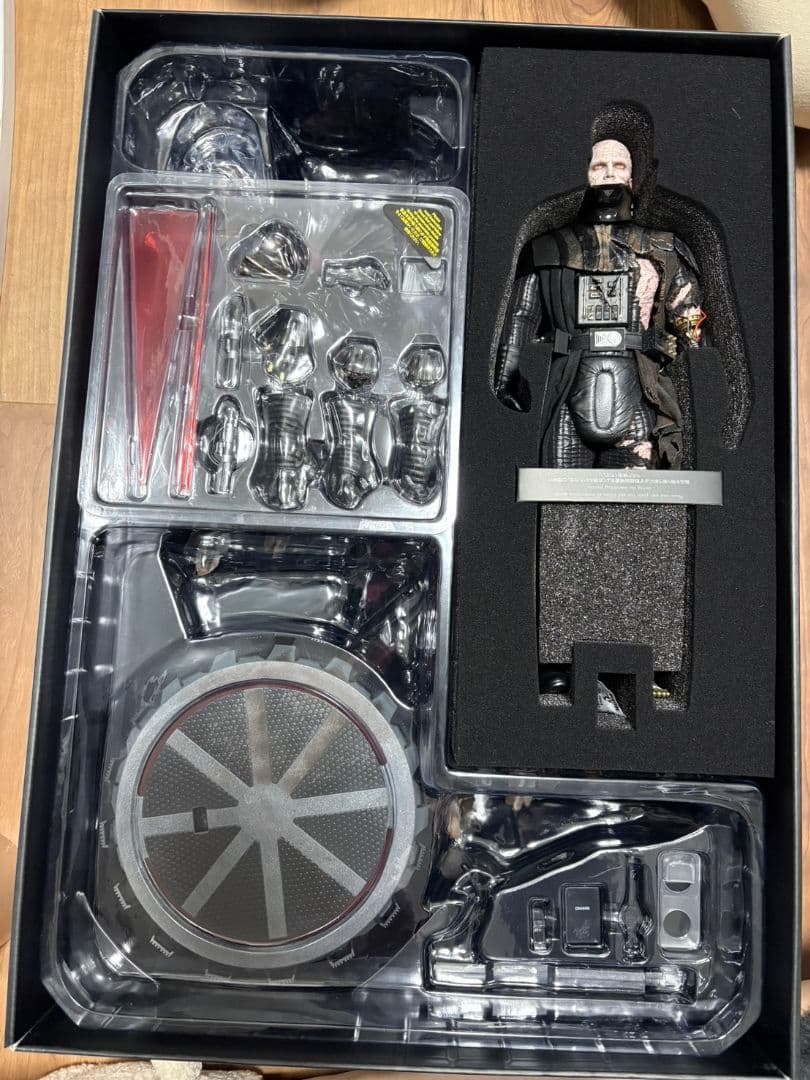 Darth Vader Battle Damaged 　ホットトイズ