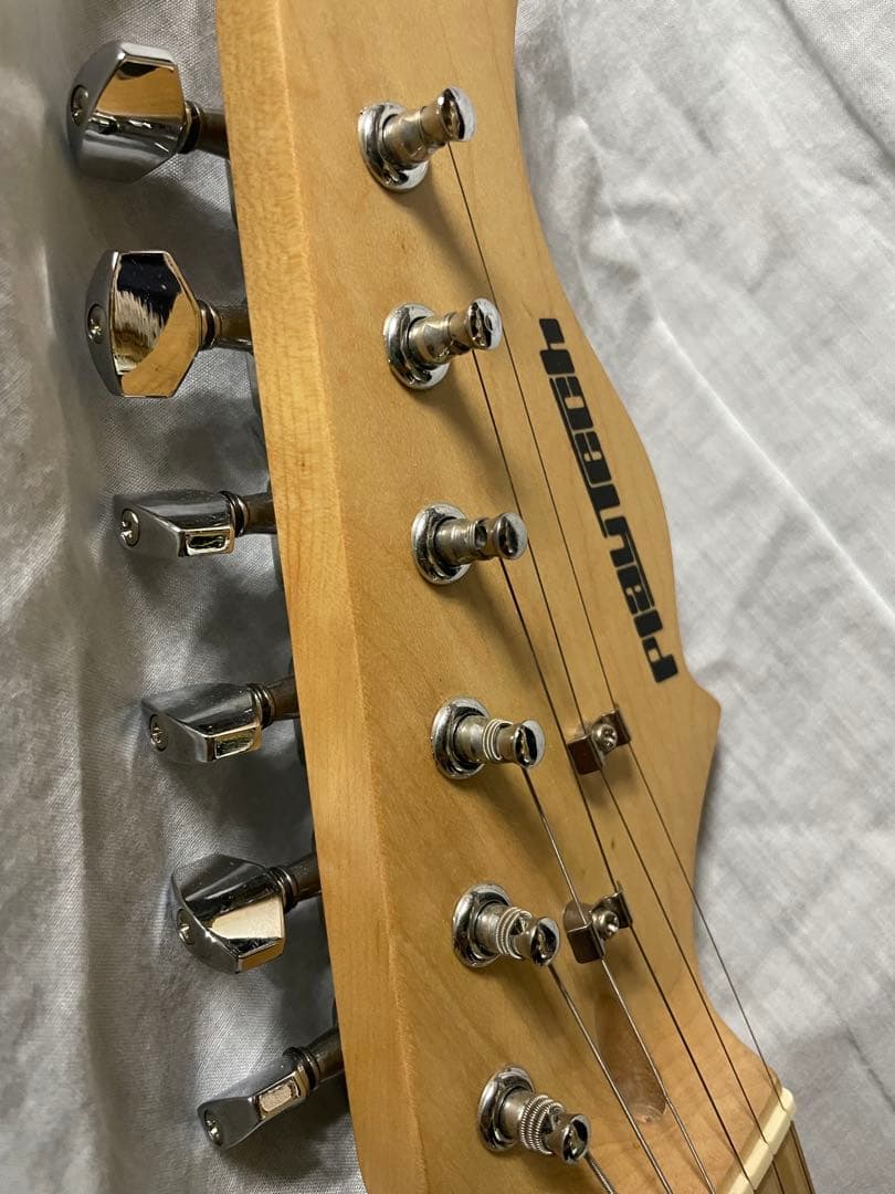 PLAYTECHエレキギター ストラトタイプ Fenderピック&チューナー付き
