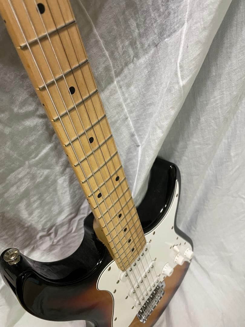 PLAYTECHエレキギター ストラトタイプ Fenderピック&チューナー付き