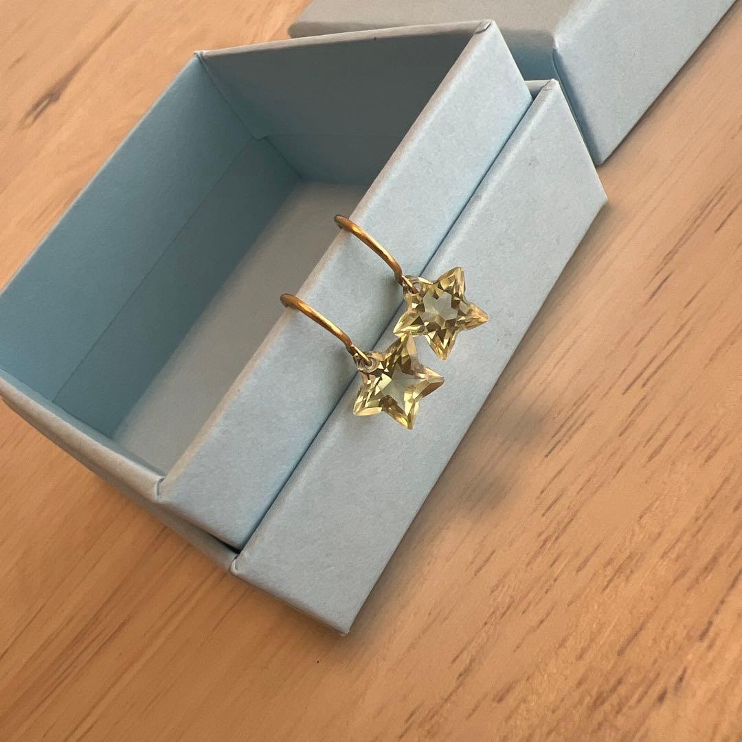 マリーエレーヌ　タイヤック　レモンクォーツ スモール ワンダー ピアス 星形